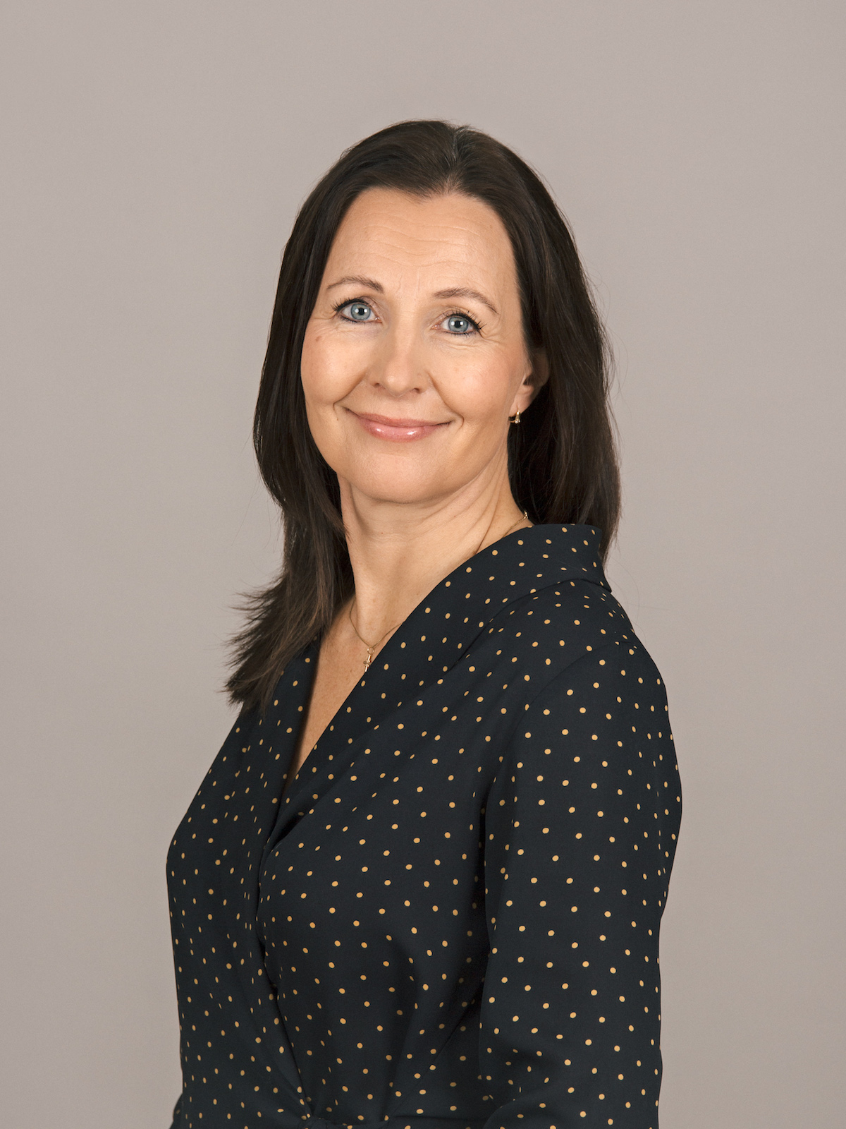 Piia Pihlajamaa, kognitiivinen lyhytterapeutti, ammatillisessa potrettikuvassa